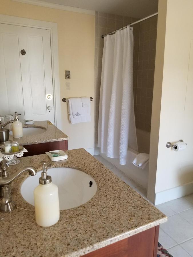 Benjamin F. Packard House Bed&Breakfast Bath Exteriör bild